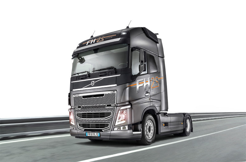 Italeri 3940 1/24 Volvo FH16 Globetrotter XL Model Kit