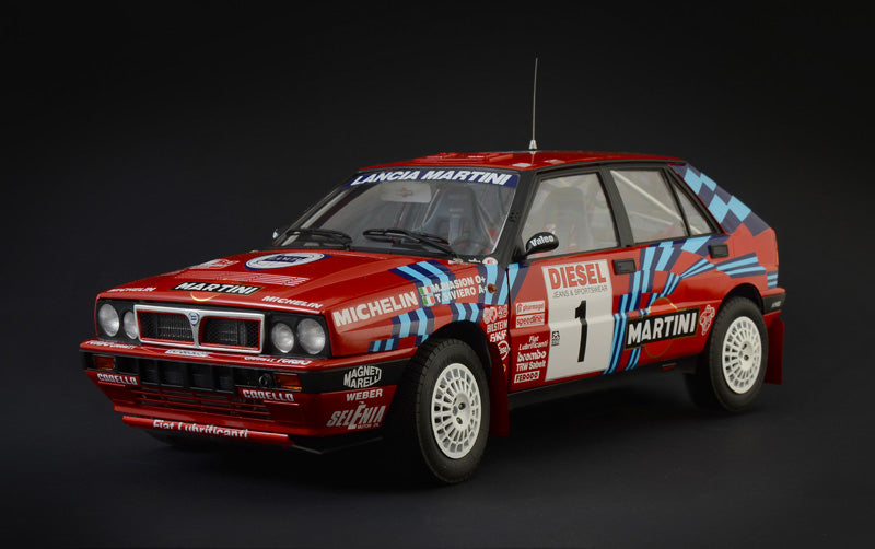 ITALERI 4712 1/12 1989 Lancia DELTA HF 16V Integrale Sanremo Model Car Kit
