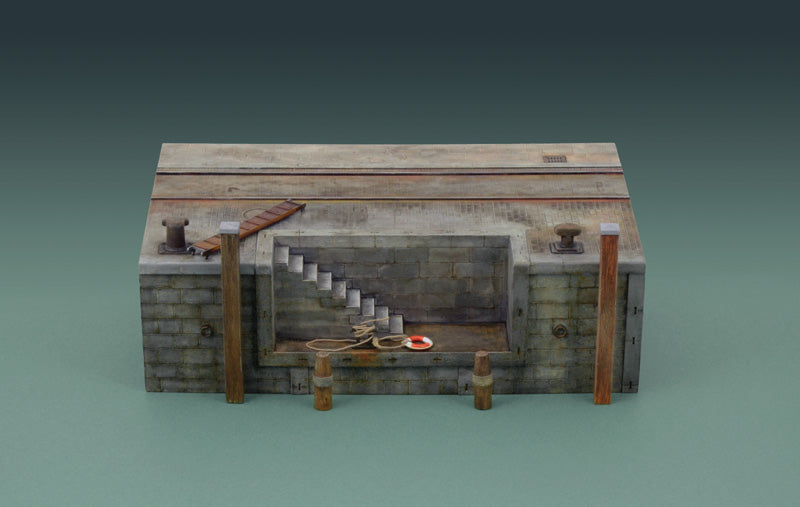 Italeri 5615 1/35 Dock with Stairs Model Kit