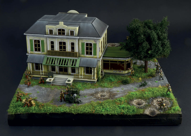 Italeri 6107 1/72 Hartenstein Hotel (Operation Market Garden 1944) Battle Set Model Kit