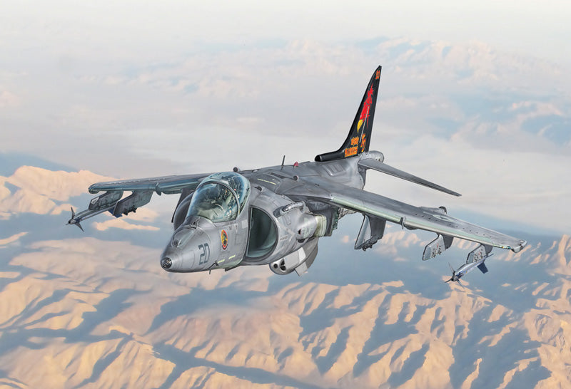 Italeri 90193 1/72 McDonnell Douglas AV-8B Harrier II Model Aircraft Kit