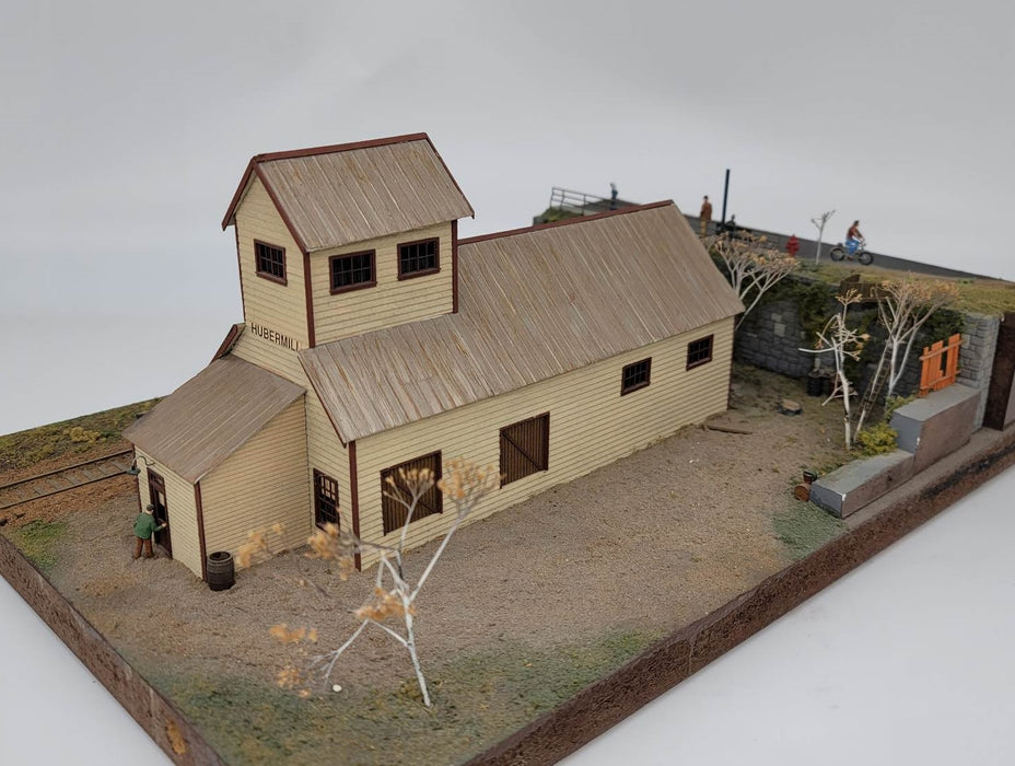 JL Innovative Design 121 HO Scale Hubermill Warehouse Laser Cut Craftsman Kit