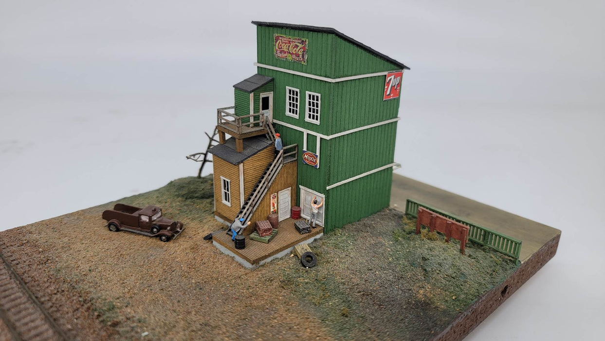 JL Innovative Design 210 N Scale Woody's Laser Cut Craftsman Kit