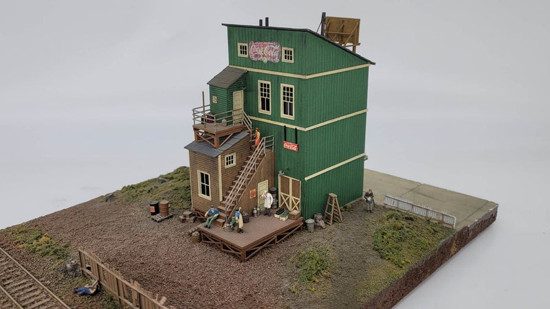 JL Innovative Design 211 HO Scale Woody's Laser Cut Craftsman Kit