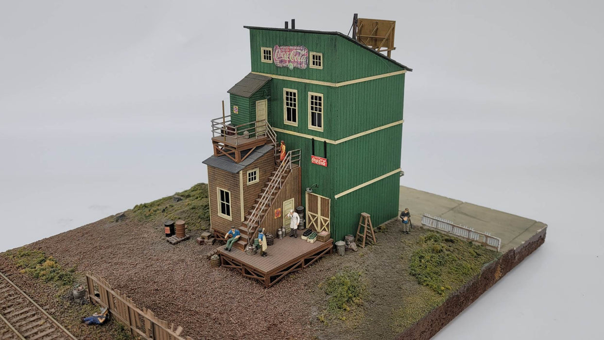JL Innovative Design 211 HO Scale Woody's Laser Cut Craftsman Kit