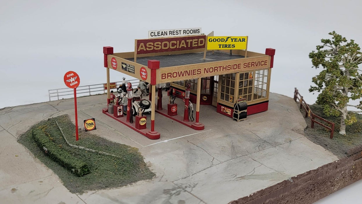 JL Innovative Design 341 HO Scale Brownies Northside Service Station Laser Cut Craftsman Kit