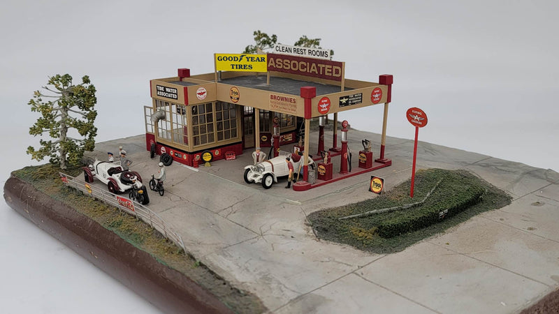 JL Innovative Design 341 HO Scale Brownies Northside Service Station Laser Cut Craftsman Kit