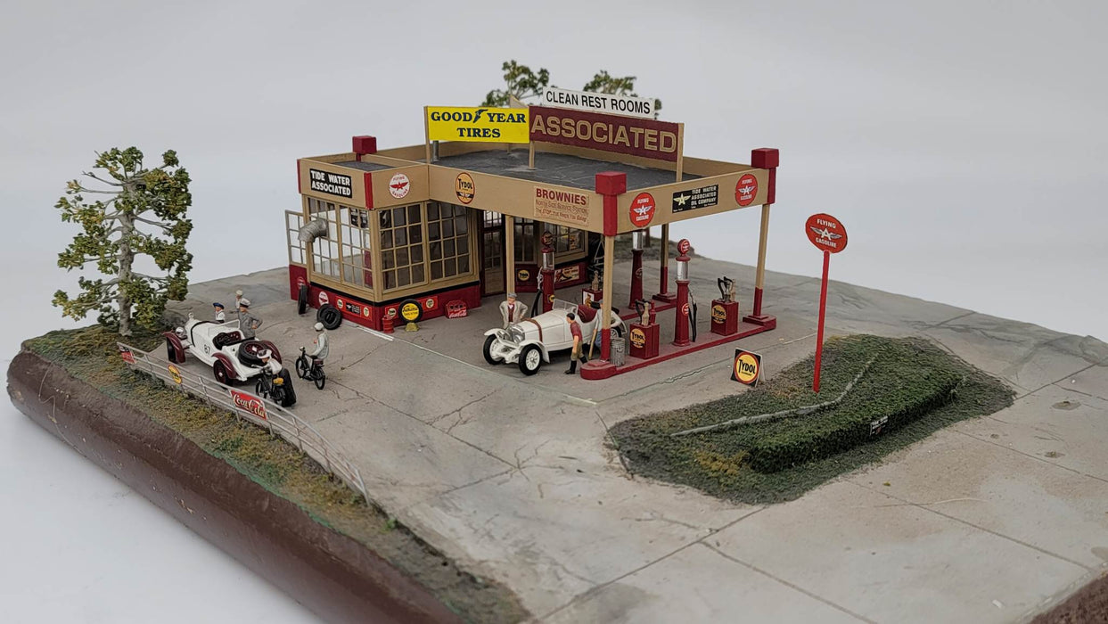 JL Innovative Design 341 HO Scale Brownies Northside Service Station Laser Cut Craftsman Kit