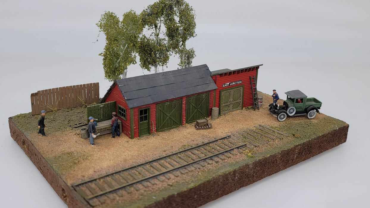 JL Innovative Design 581 HO Scale East Junction Tool Shed