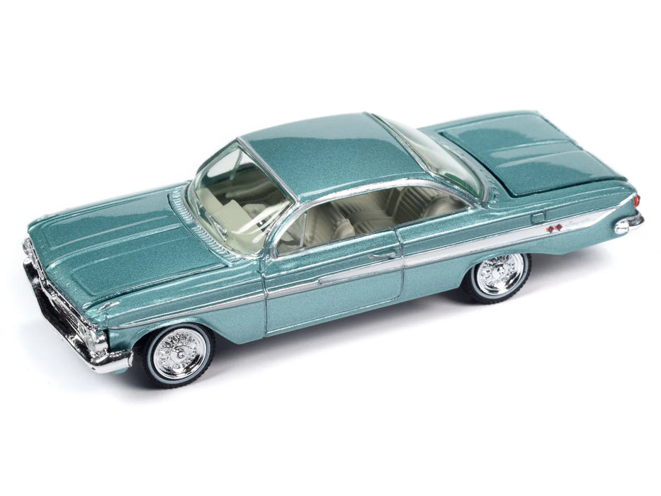Johnny Lightning JLCG032B Classic Gold Version B 1961 Chevy Impala SS 409 - Arbor Green Poly
