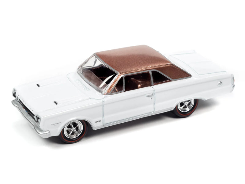 Johnny Lightning JLMC030A Muscle Cars USA Version B 1967 Plymouth GTX - White