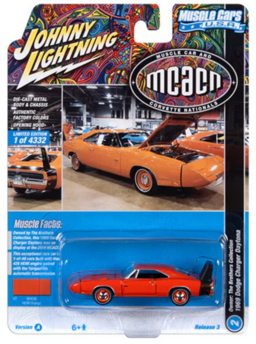 Johnny Lightning JLMC031A Muscle Cars USA Version A 1969 Dodge Charger Daytona - Hemi Orange