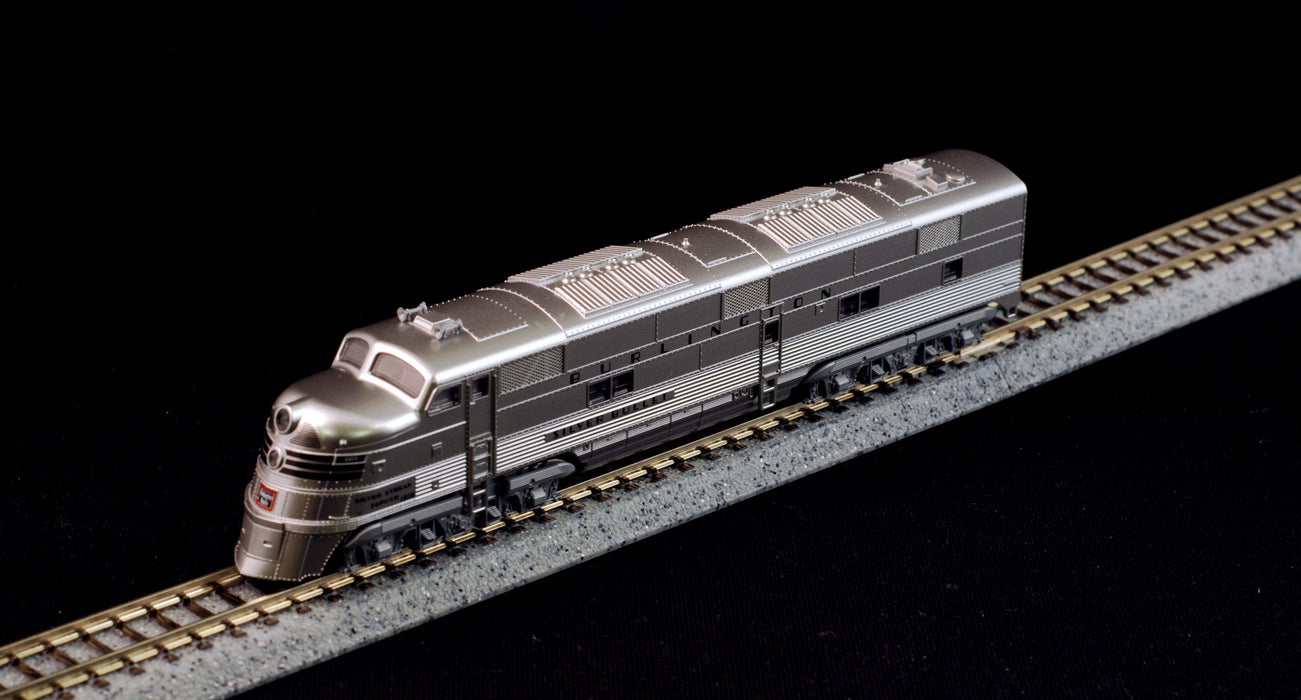 Kato 106-090-1 N Scale CB&Q E5A & Silver Streak Zephyr 6 Car Set with Lights