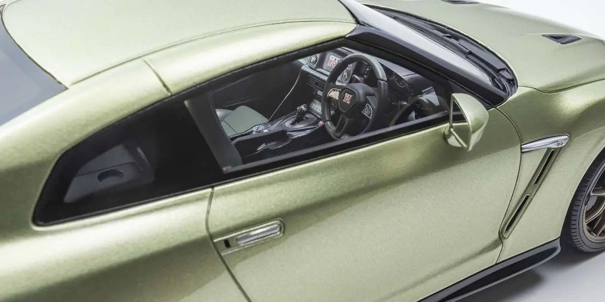 Kyosho Diecast KSR18057MJ 1/18 Nissan GT-R Premium Edition T-Spec (Millenium Jade)