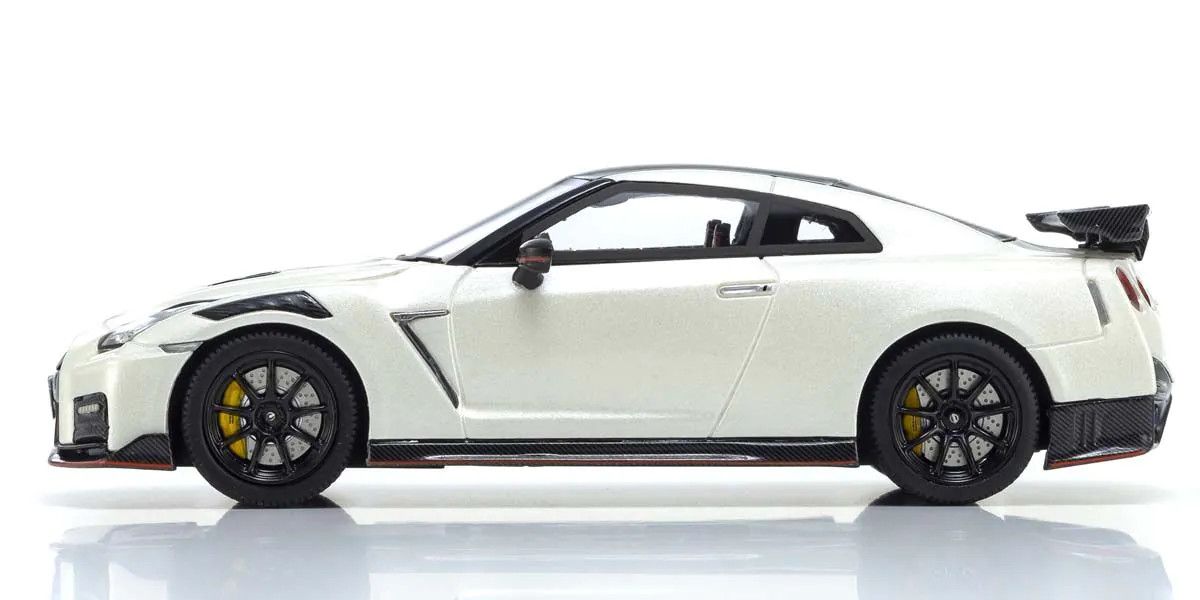Kyosho Diecast KSR43108W 1/43 Scale Nissan GT-R NISMO 2022  (White)
