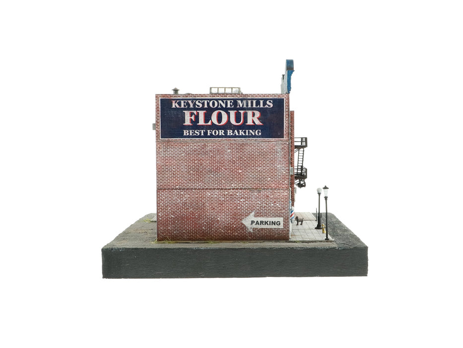 Lionel 2467010 HO Scale Front Street 100 Block Building Kit