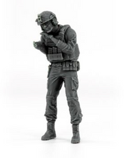 Magic Factory 7502 1/35 USMC MRZR D4 Crew Set Figures Model Kit