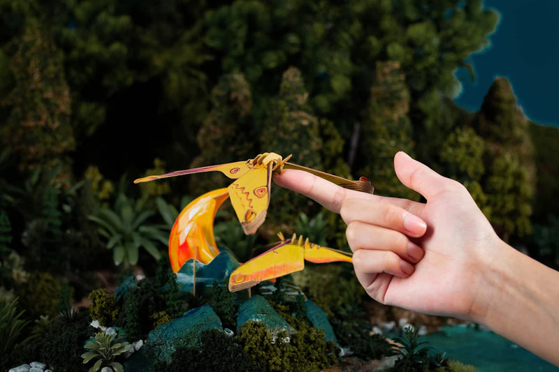 Make Bug C0001 Actias Moth 3D Puzzle Bring Nature Home