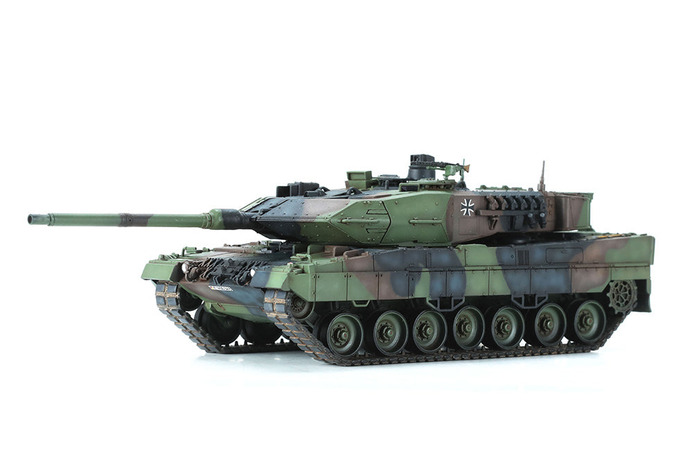 Meng Model 72002 1/72 Scale German Leopard 2A7 Battle Tank Kit