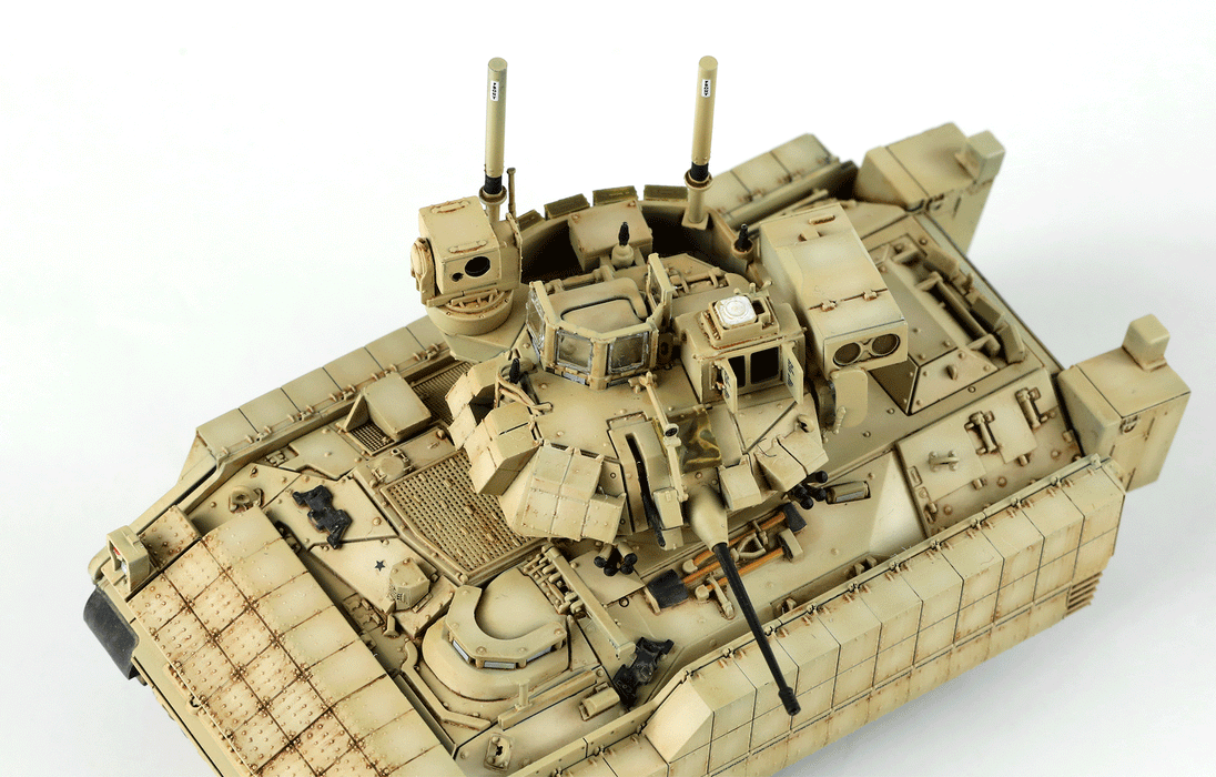 Meng Model 72005 1/72 M2A3 Bradley US Infantry Fighting Vehicle withBusk III Model Kit