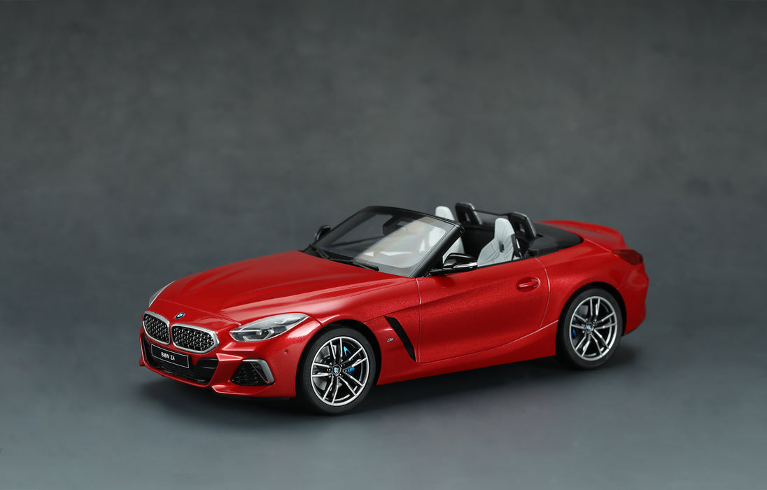 Meng Model CS-005 1/24 BMW Z4 M40i Roadster Kit
