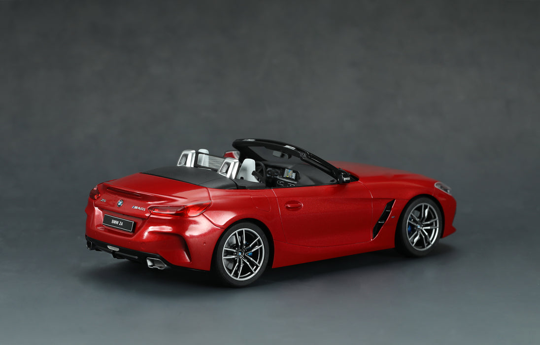 Meng Model CS-005 1/24 BMW Z4 M40i Roadster Kit