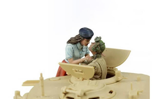 Meng Model ES-006 1/35 Limited Edition M4A3(76) W "Victory Kiss" Kit