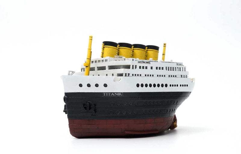 Meng Model MOE-001 1/EGG Cartoon Royal Mail Titanic Model Kit