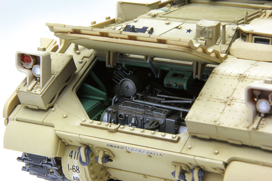 Meng Model SS-004 1/35 M2A3 Bradley with BUSK III Model Kit