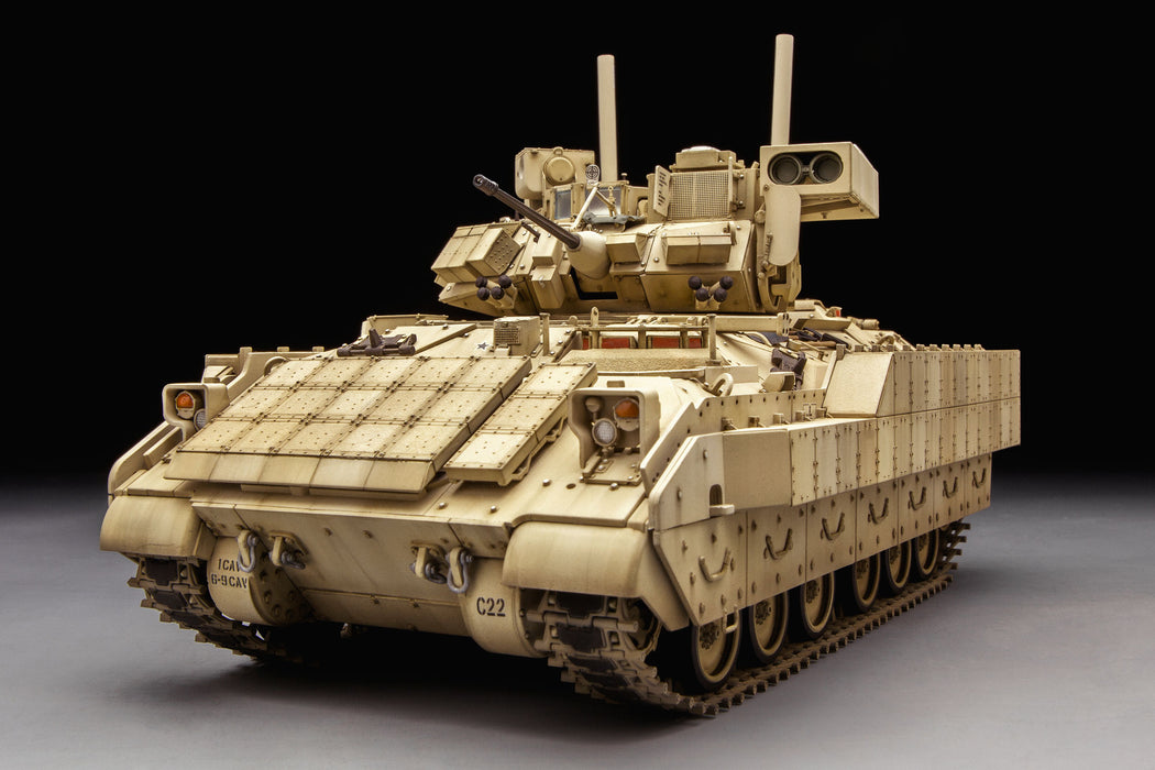 Meng Model SS-006 1/35 M2A3 Bradley with BUSK III Model Kit