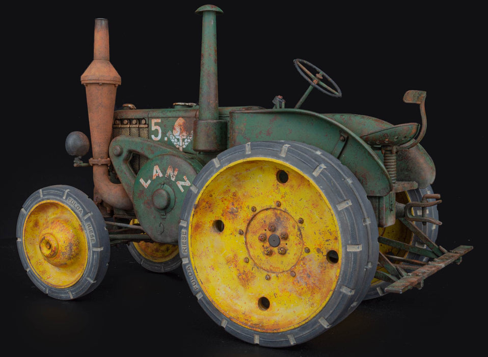 MiniArt 24005 1/24 German Industrial Tractor D8511 Mod. 1936 Model Kit