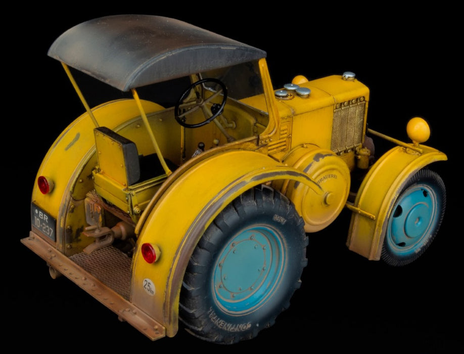 MiniArt 24007 1/24 German D8532 Traffic Tractor Mod. 1950 Model Kit