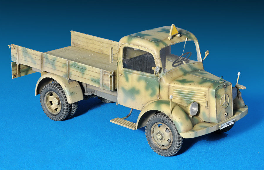 MiniArt 35150 1/35 MB L1500A 4x4 Cargo Truck with Figures Model Kit
