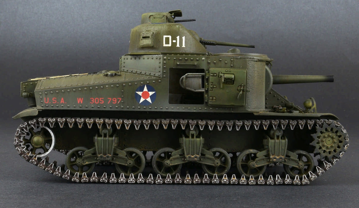 MiniArt 35206 1/35 M3 Lee Early Production Tank with Interior Model Kit