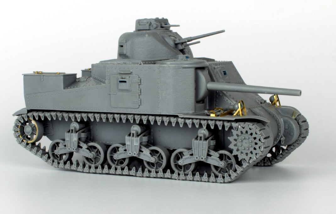 MiniArt 35209 1/35 M3 Lee Mid Production Tank with Interior Model Kit
