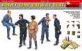 MiniArt 35246 1/35 Soviet Tank Crew at Rest Figures Model Kit