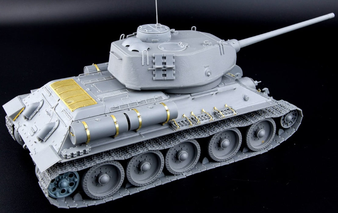 MiniArt 35294 1/35 T-34/85 Plant 112 1944 with Interior Model Tank Kit