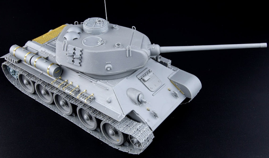 MiniArt 35294 1/35 T-34/85 Plant 112 1944 with Interior Model Tank Kit