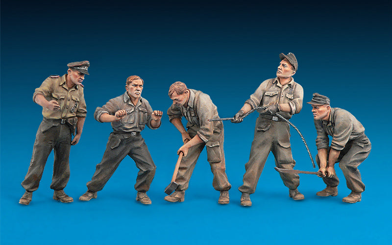MiniArt 35319 1/35 German Tank Repair Crew Figures Model Kit
