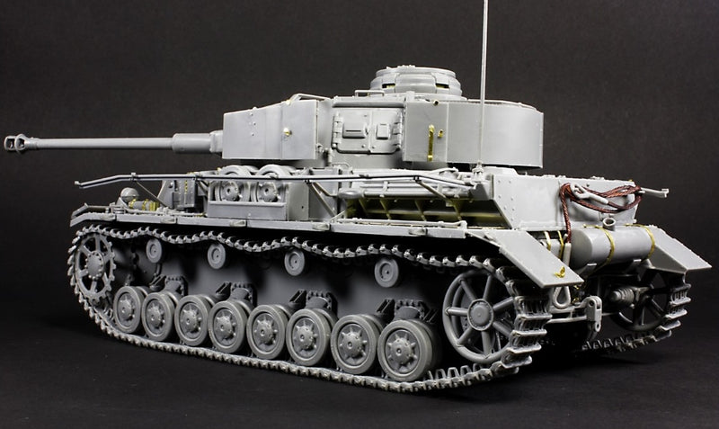 MiniArt 35333 1/35 Pz.Kpfw. IV Ausf G Last/H Early Nibelungenwerk Prod. 1943 (2in1 with Interior) Model Kit