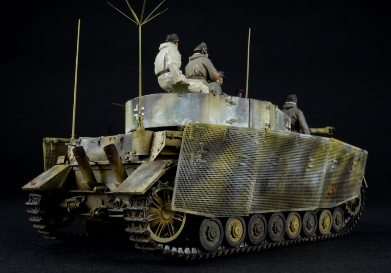 MiniArt 35344 1/35 German Pz.Beob.Wg IV Ausf J Last Prod. with Crew Model Tank Kit