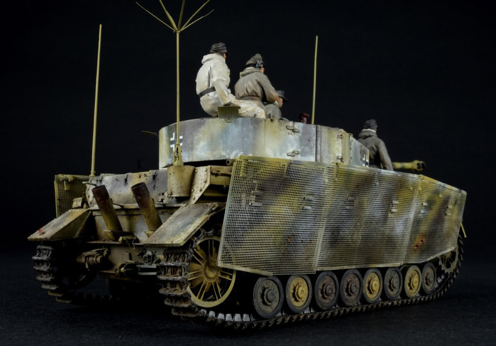 MiniArt 35344 1/35 German Pz.Beob.Wg IV Ausf J Last Prod. with Crew Model Tank Kit