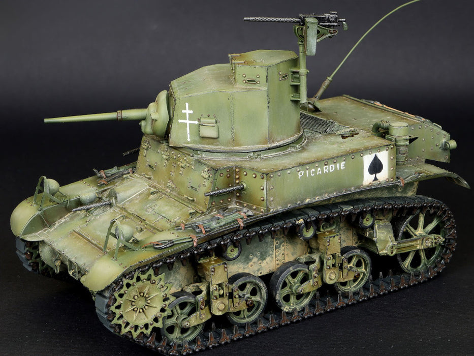 MiniArt 35412 1/35 M3 Stuart Light Tank Early Prod. Model Kit