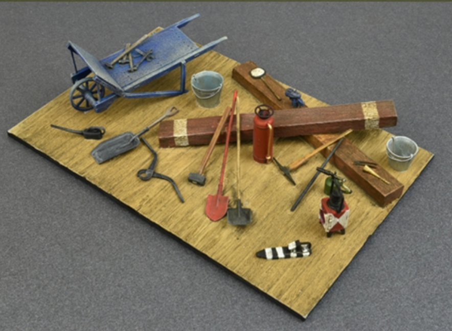 MiniArt 35572 1/35 Railway Tools and Equipment Model Kit