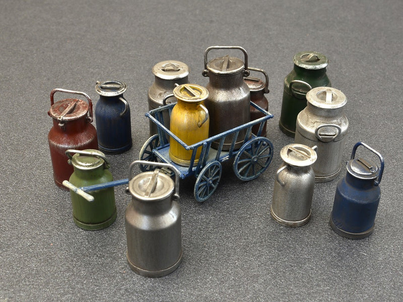 MiniArt 35580 1/35 Milk Cans with Small Cart Model Kit