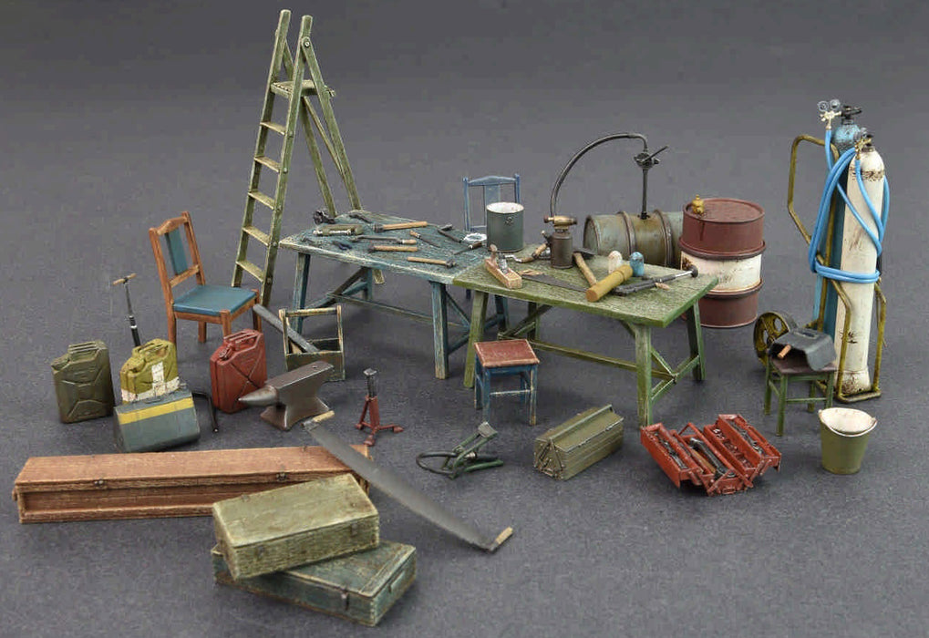 MiniArt 35591 1/35 Field Workshop: Equipment & Tools Model Kit