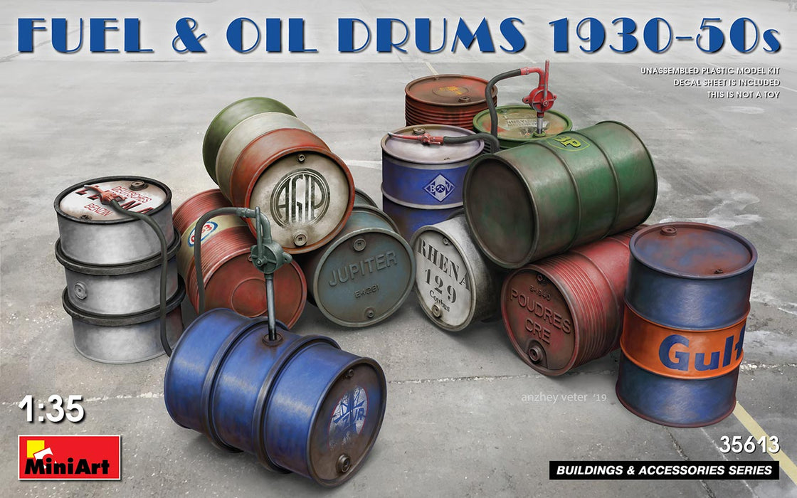 MiniArt 35613 1/35 Fuel and Oil Drums 1930-1950 Model Kit