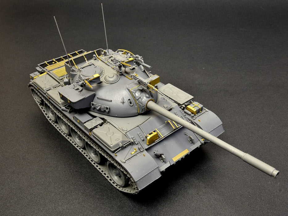 MiniArt 37029 1/35 Tiran 4 Late Type Tank with Interior Model Kit
