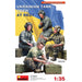 MiniArt 37067 1/35 Ukraine Tank Crew at Rest Figures Model Kit