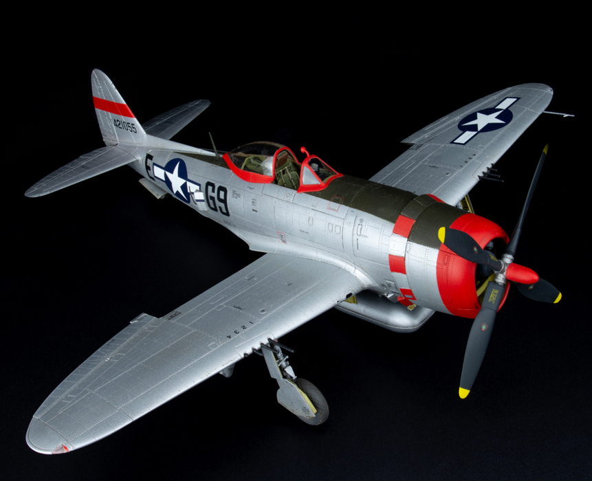 MiniArt 48023 1/48 P-47D 30RE Thunderbolt Basic Model Kit